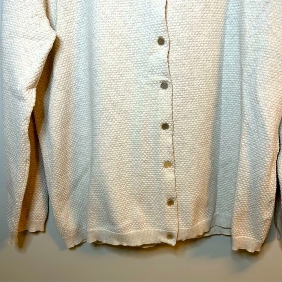 Traditional cream soft knit grandma button cardigan sweater - medium - Picture 3 of 8